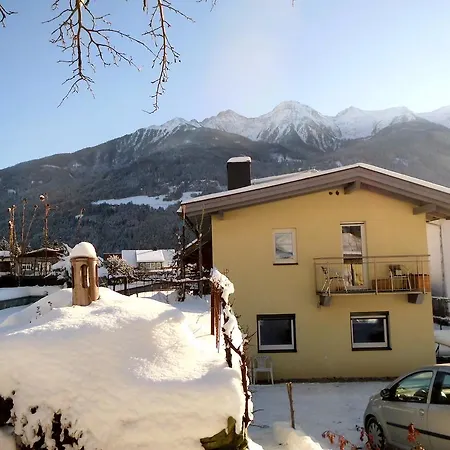 Loretz Apartment