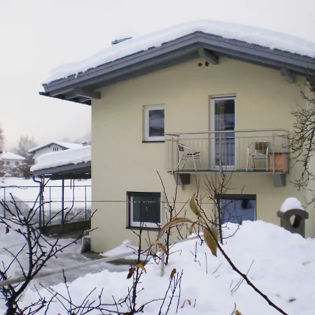 Loretz Apartment *